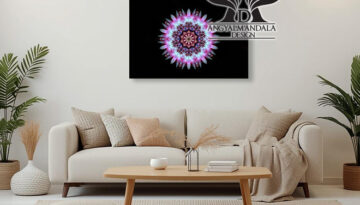 A Szerelem Fénye Angyalmandala angyali energiákkal tisztítja a szívet, feloldja a blokkjaidat és megnyit a feltétel nélküli szeretet fényére. 