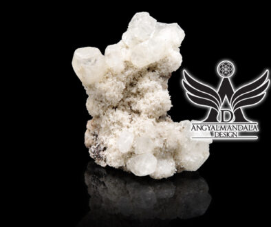 Égi tisztaság - nyers apofillit ásvány (No.1.) (ritka) - fehér színű